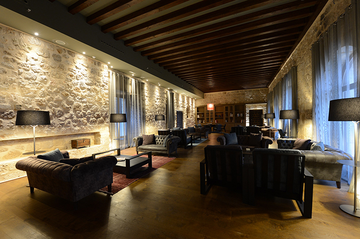 La rehabilitación del Monasterio de Valbuena cuenta con productos Ursa