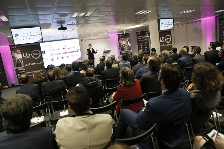 LG presenta su estrategia profesional de 2017 para ayudar a las empresas a través de la tecnología